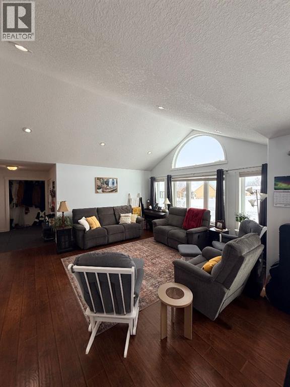 9926 110 Street, La Crete, Alberta  T0H 2H0 - Photo 19 - A2291529