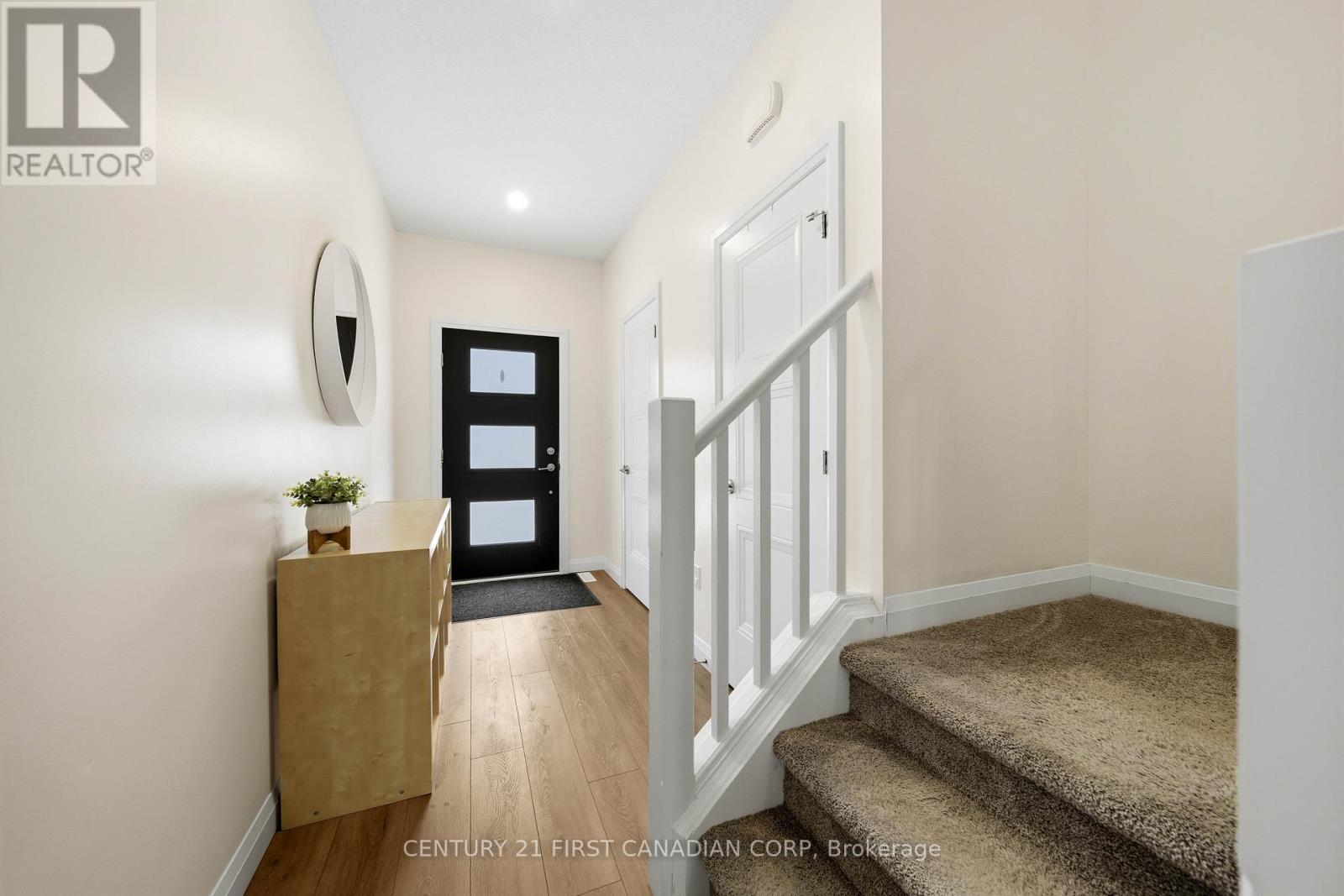 1-30 Miller Drive, Lucan Biddulph, Ontario  N0M 2J0 - Photo 22 - X13038192