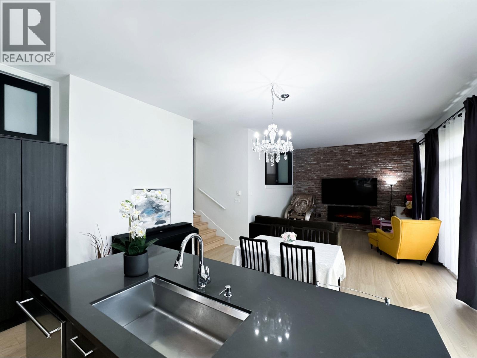 101 220 Salter Street, New Westminster, British Columbia  V3M 0H4 - Photo 6 - R3115252