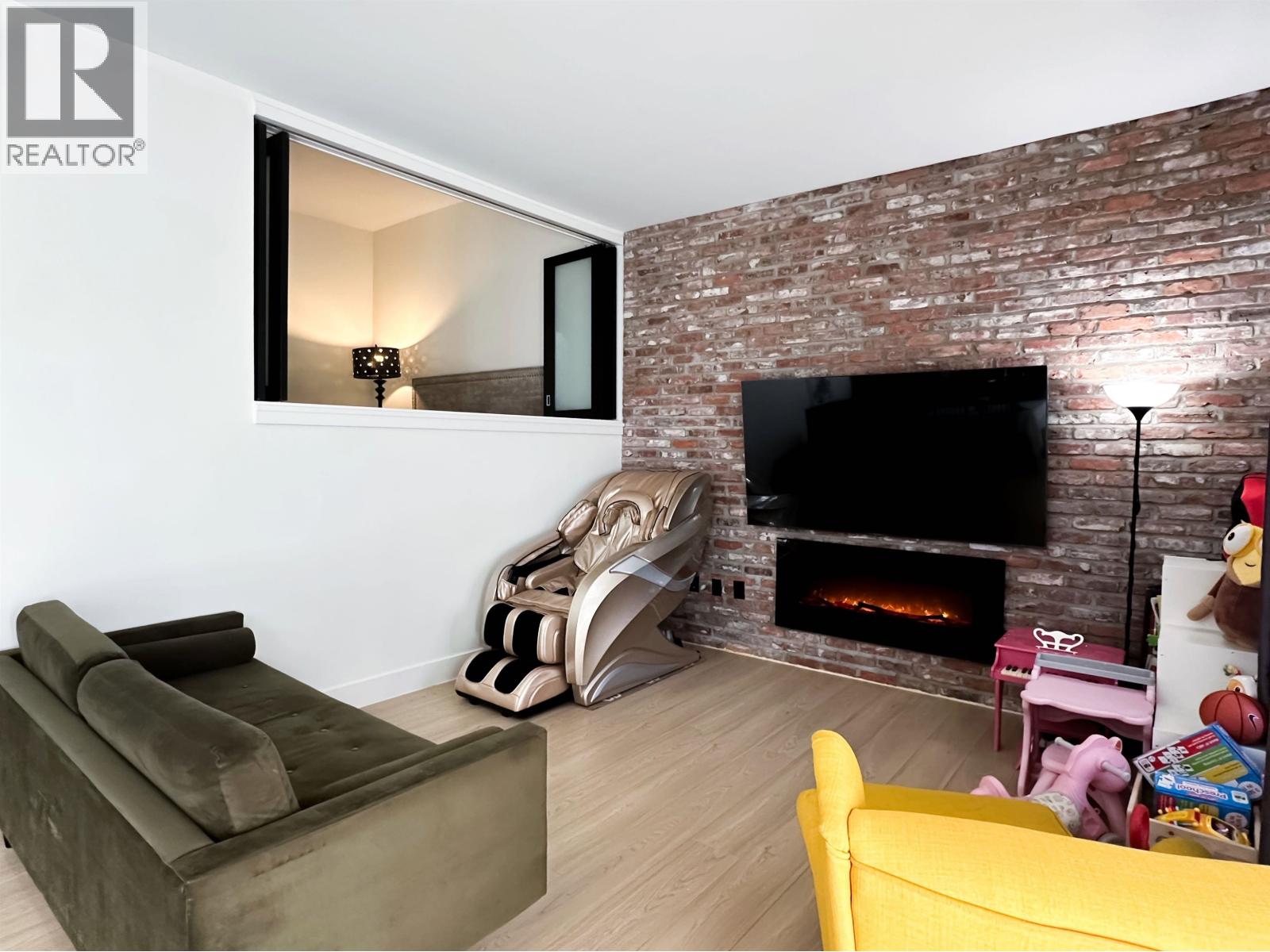 101 220 Salter Street, New Westminster, British Columbia  V3M 0H4 - Photo 7 - R3115252