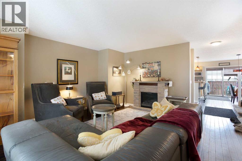 204 Eversyde Circle SW, Calgary, Alberta  T2Y 4T4 - Photo 9 - A2299298