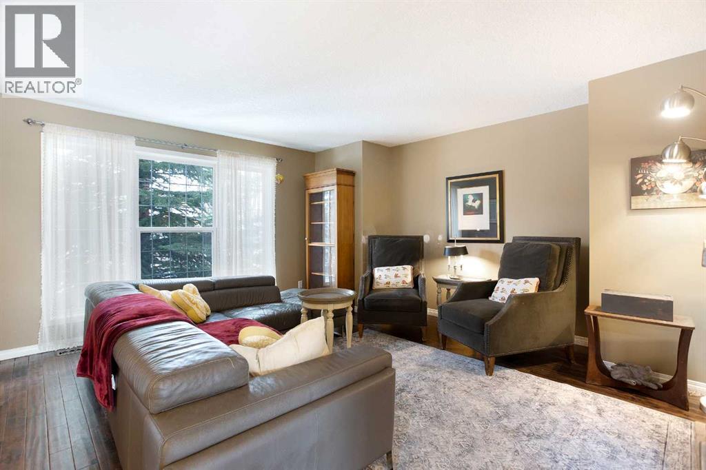 204 Eversyde Circle SW, Calgary, Alberta  T2Y 4T4 - Photo 8 - A2299298