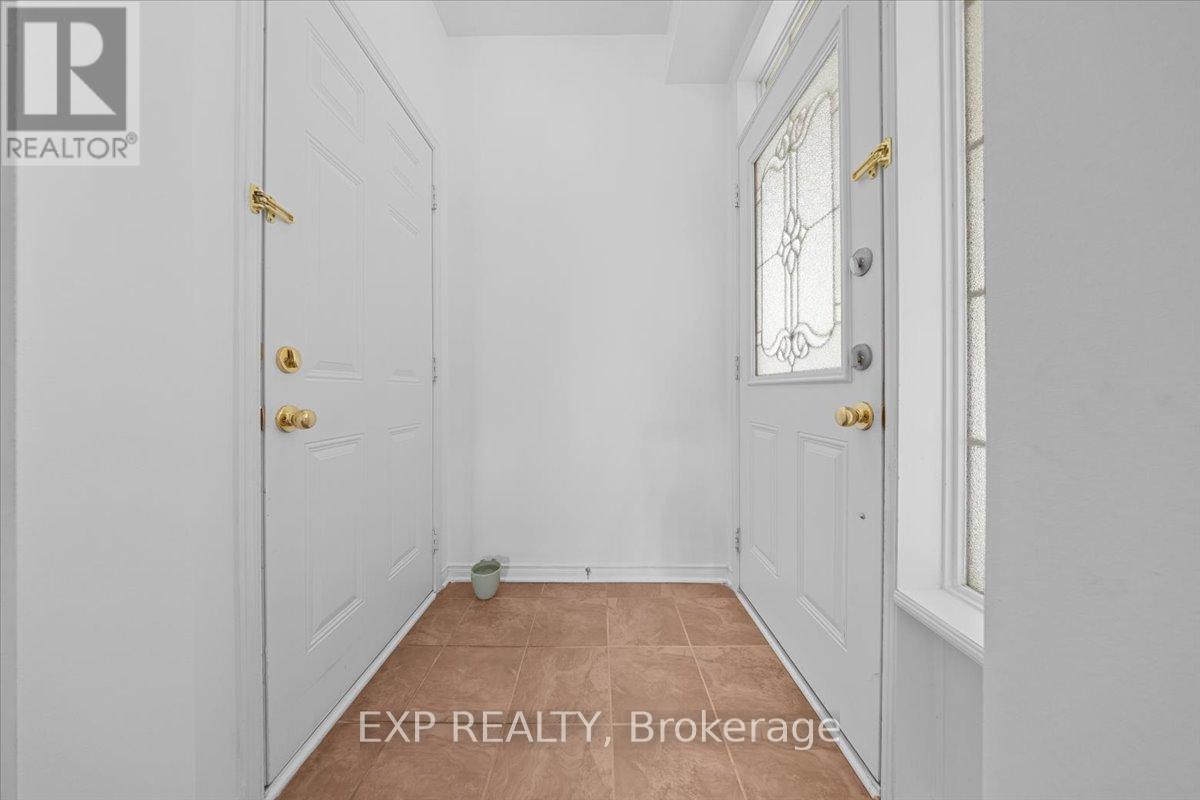 628 Pepperville Crescent, Ottawa, Ontario  K2M 0E8 - Photo 3 - X13038200