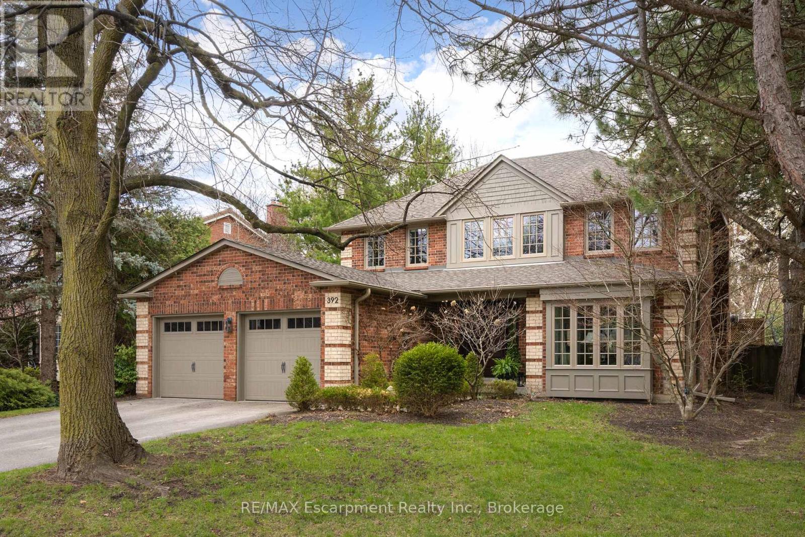 392 ASPEN FOREST DRIVE, Oakville, Ontario