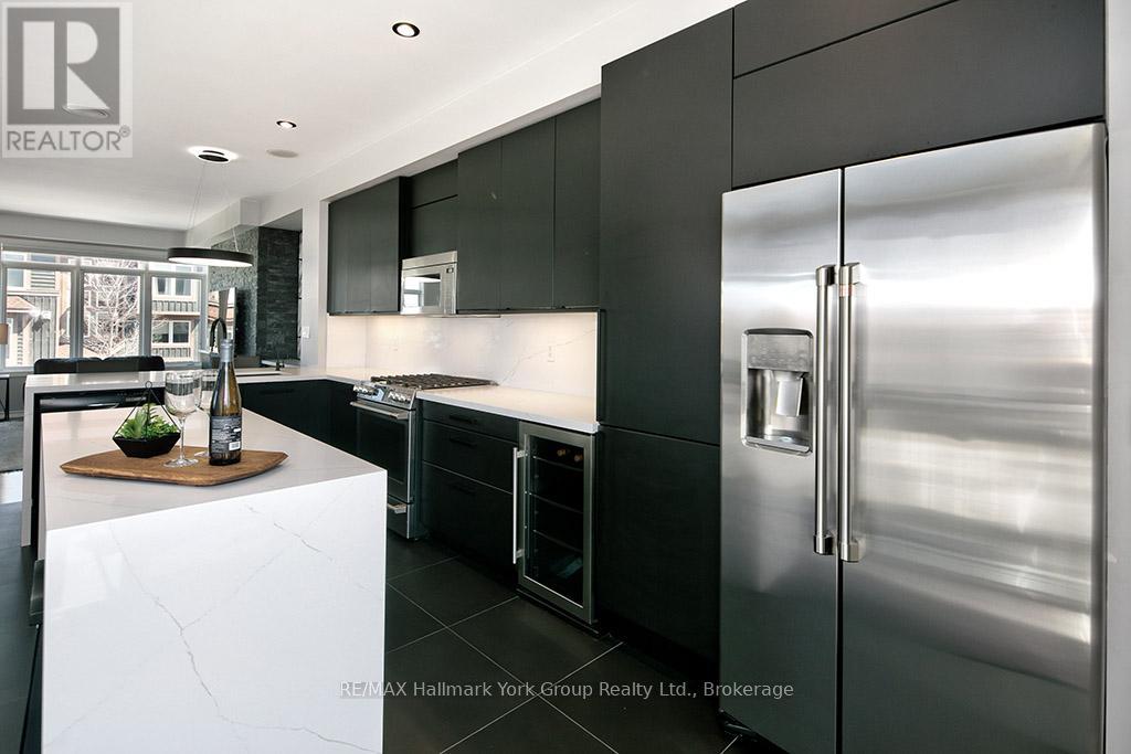 P95 - 69 Joseph Trail, Collingwood, Ontario  L9Y 0J3 - Photo 15 - S13038128