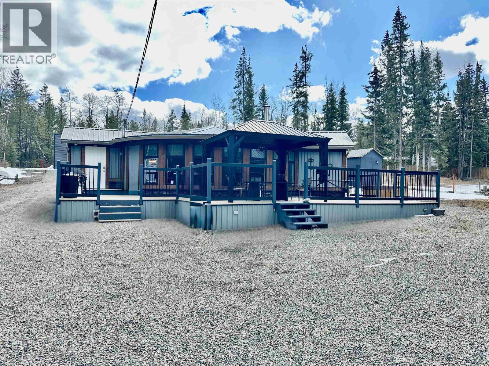 772 S Green Lake Road, 70 Mile House, British Columbia  V0K 2K2 - Photo 2 - R3075196