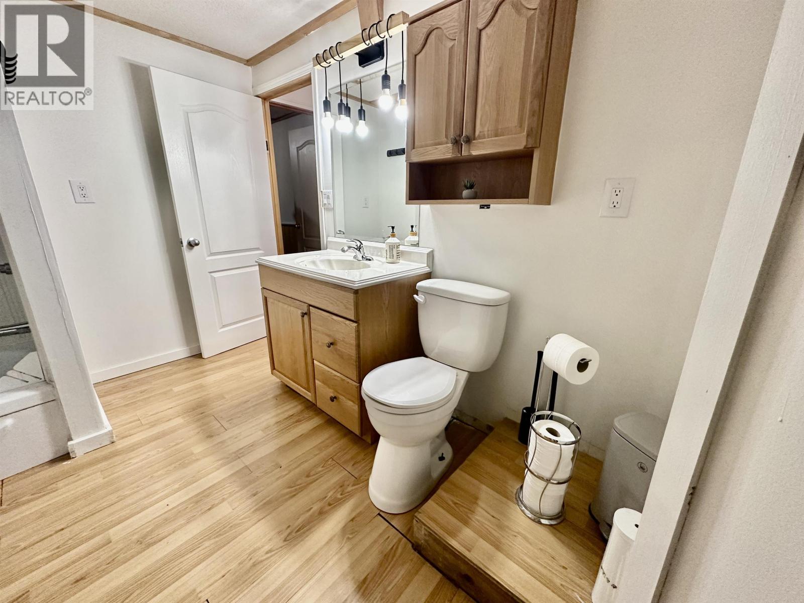 772 S Green Lake Road, 70 Mile House, British Columbia  V0K 2K2 - Photo 13 - R3075196