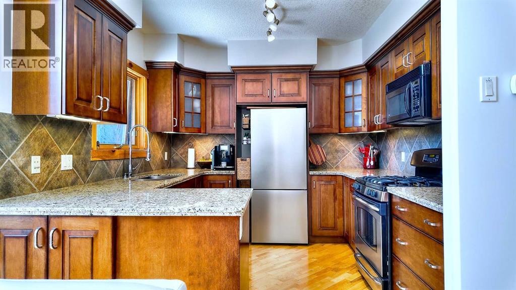 423, 107 Armstrong Place, Canmore, Alberta  T1W 3M1 - Photo 9 - A2303725