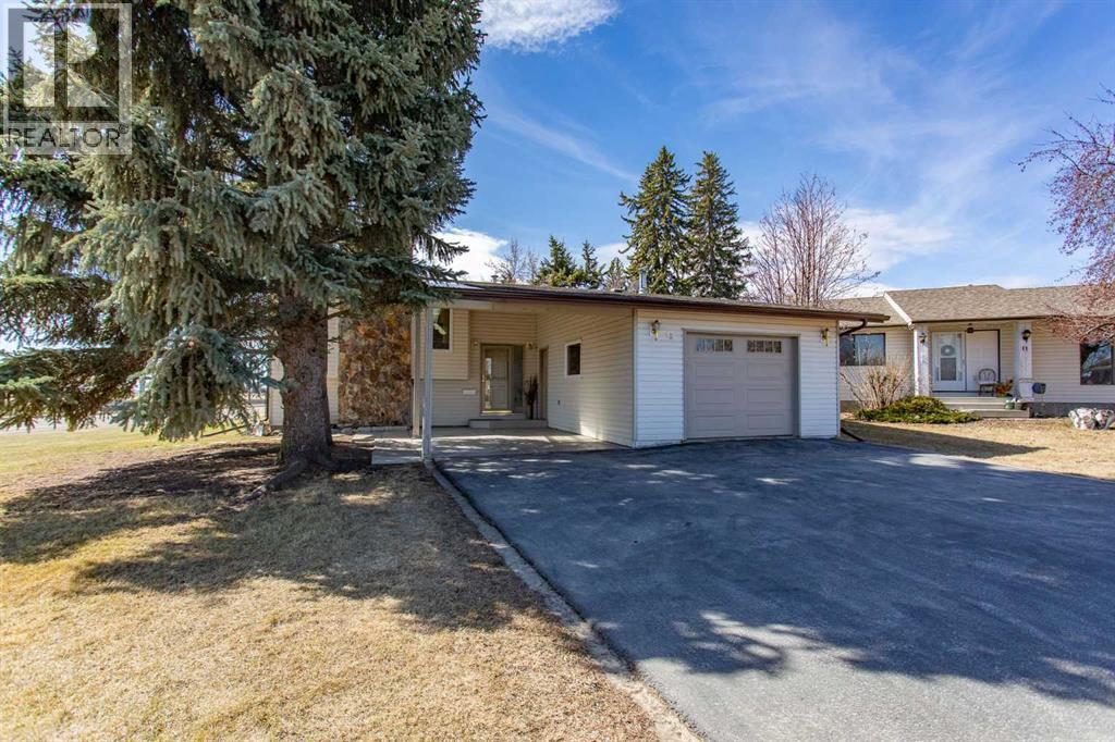 13 43 Avenueclose, Lacombe, Alberta  T4L 1V8 - Photo 1 - A2303610