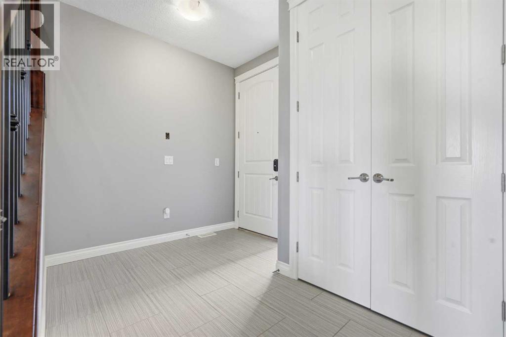 196 Evansborough Way NW, Calgary, Alberta  T3P 0N9 - Photo 3 - A2299720