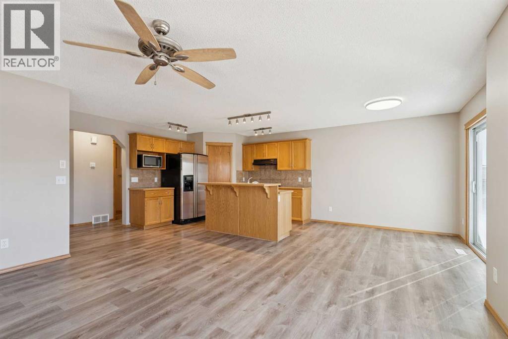 111 Luxstone Crescent SW, Airdrie, Alberta  T4B 2W8 - Photo 10 - A2301491