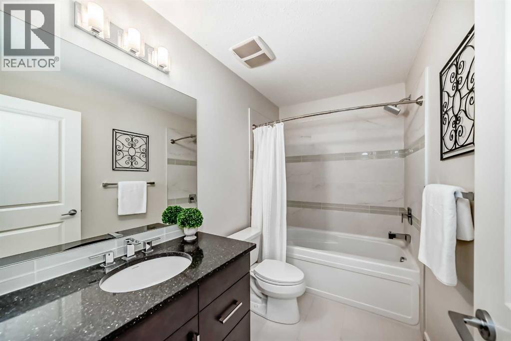 405 Valley Ridge Manor NW, Calgary, Alberta  T3B 6C4 - Photo 26 - A2302399