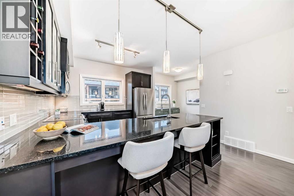 405 Valley Ridge Manor NW, Calgary, Alberta  T3B 6C4 - Photo 15 - A2302399