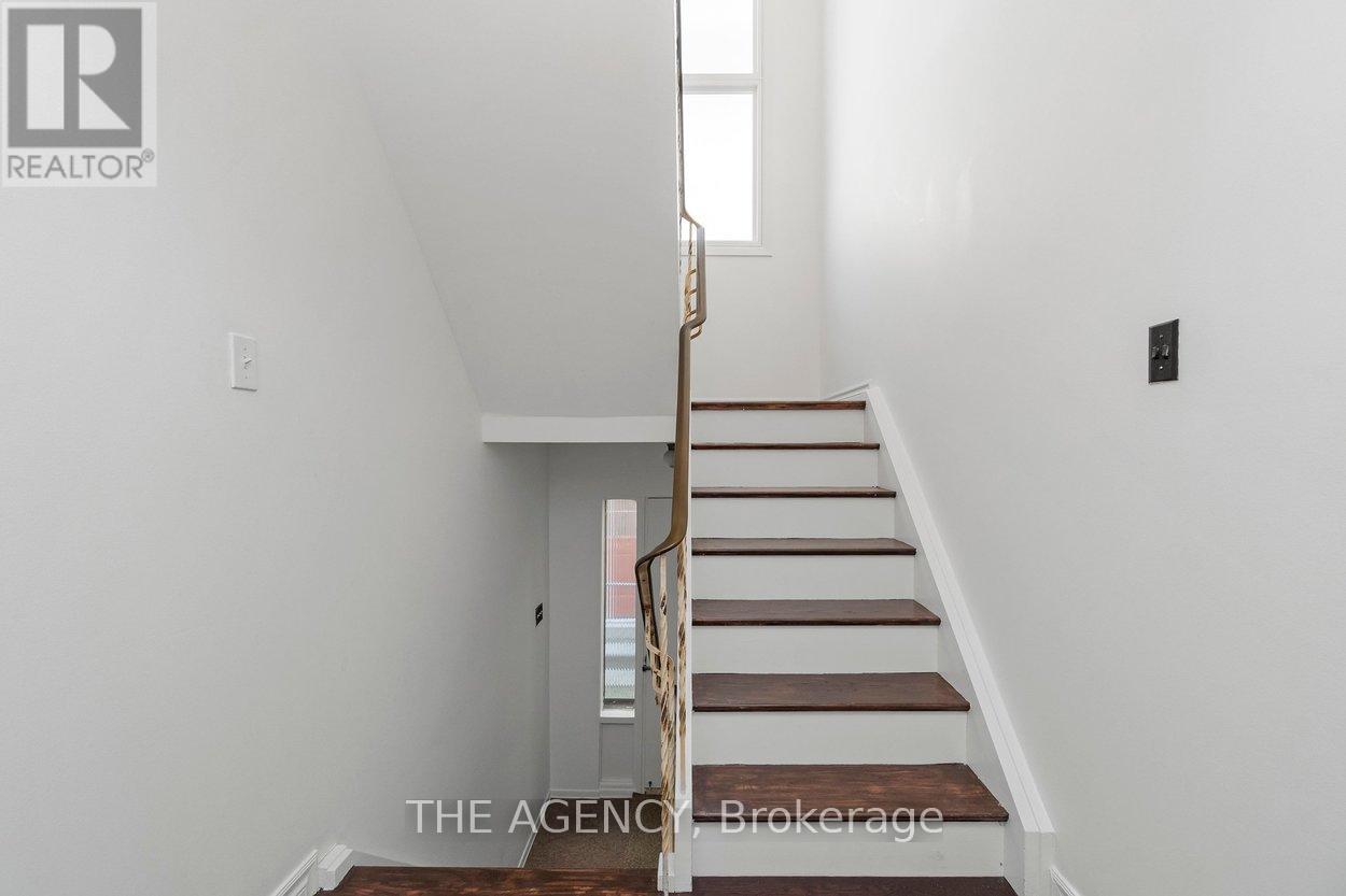 402 Kingston Road, Toronto, Ontario  M4L 1T9 - Photo 16 - E13038130