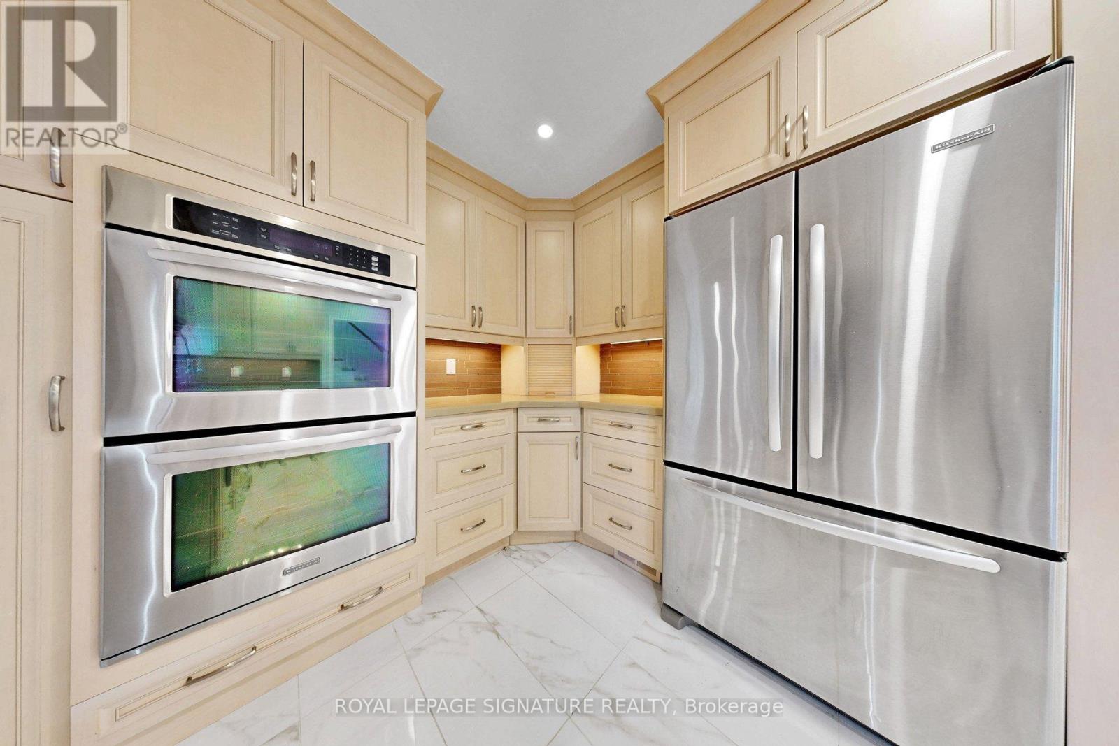 24 Laureleaf Road, Markham, Ontario  L3T 2X5 - Photo 20 - N13038132