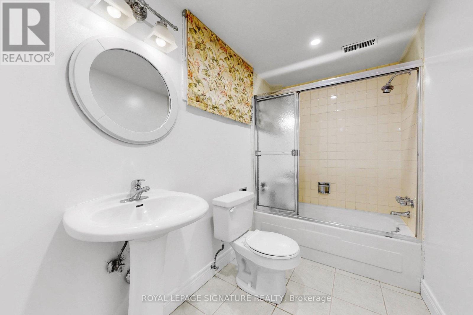 24 Laureleaf Road, Markham, Ontario  L3T 2X5 - Photo 43 - N13038132