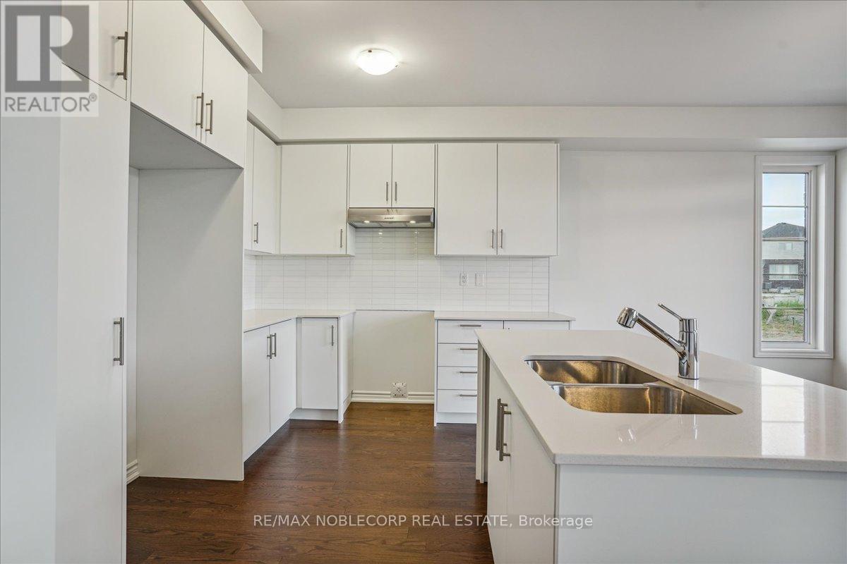 259 Madelaine Drive, Barrie, Ontario  L9J 0P4 - Photo 18 - S13038234