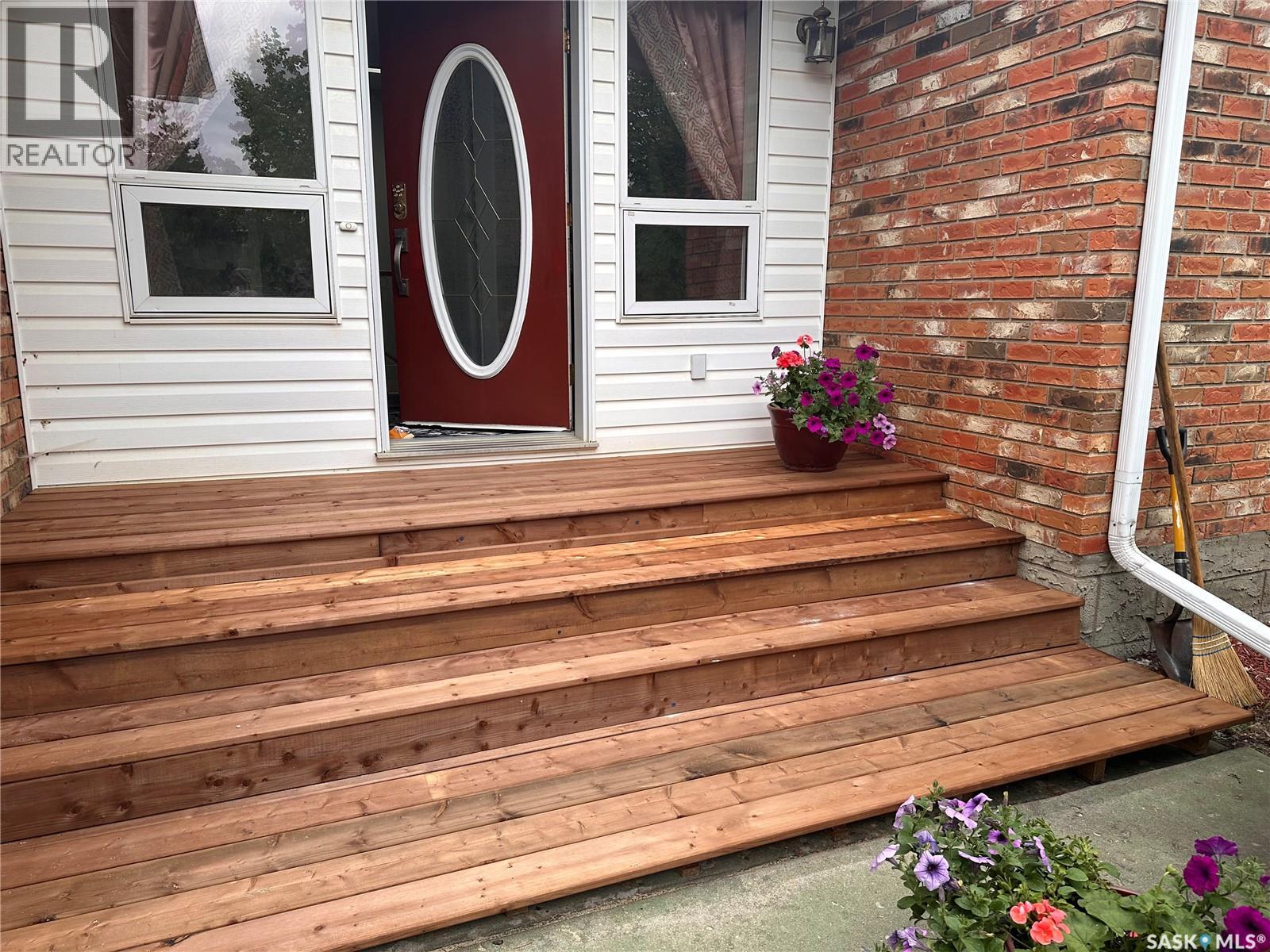 2157 Douglas Avenue, North Battleford, Saskatchewan  S9A 3J1 - Photo 3 - SK033812