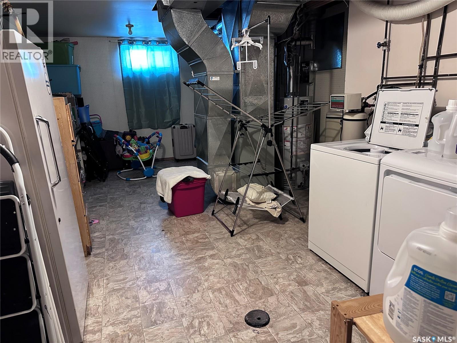 2157 Douglas Avenue, North Battleford, Saskatchewan  S9A 3J1 - Photo 36 - SK033812