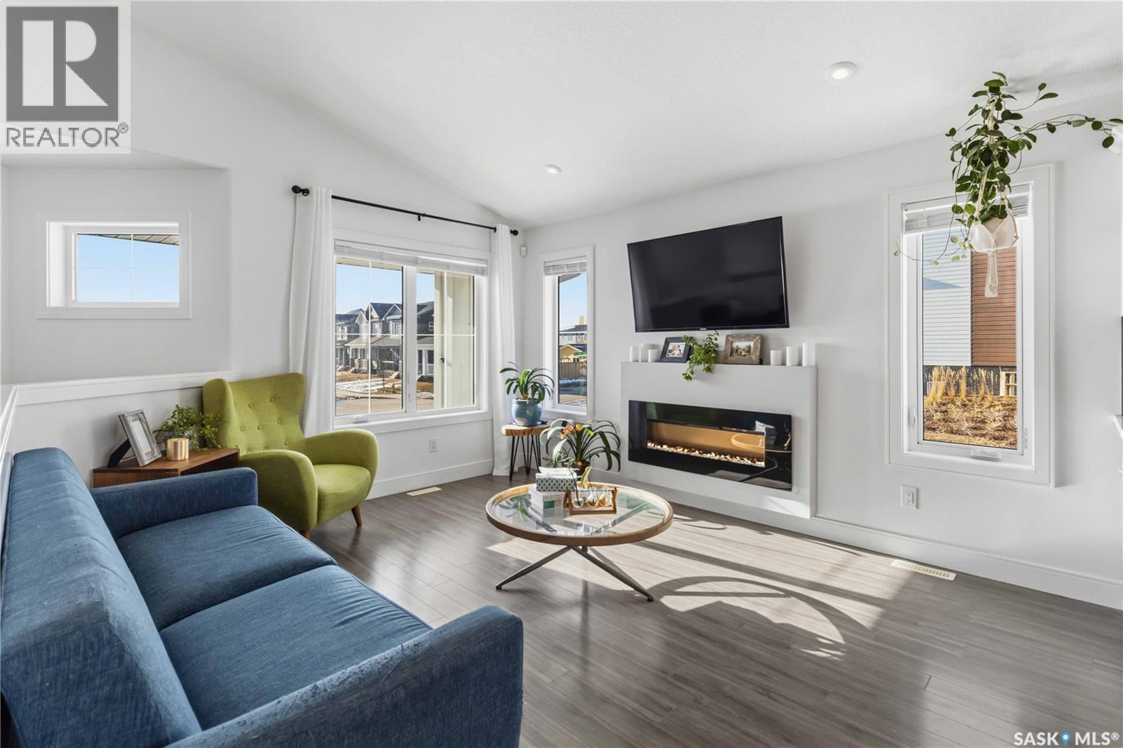 403 Delainey Road, Saskatoon, Saskatchewan  S7V 0N4 - Photo 3 - SK033809