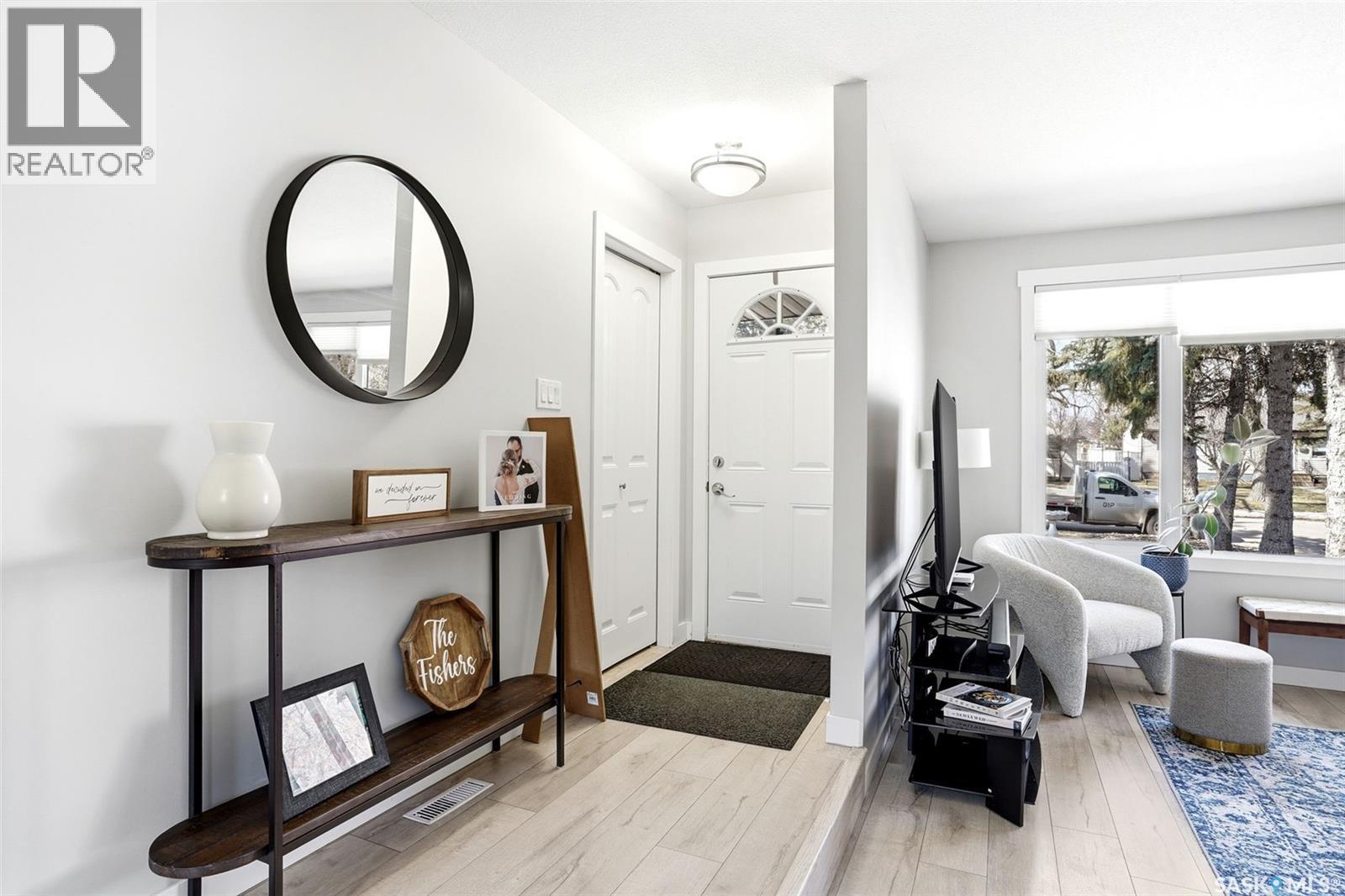 1115 12th Avenue E, Regina, Saskatchewan  S4N 4W2 - Photo 3 - SK033808