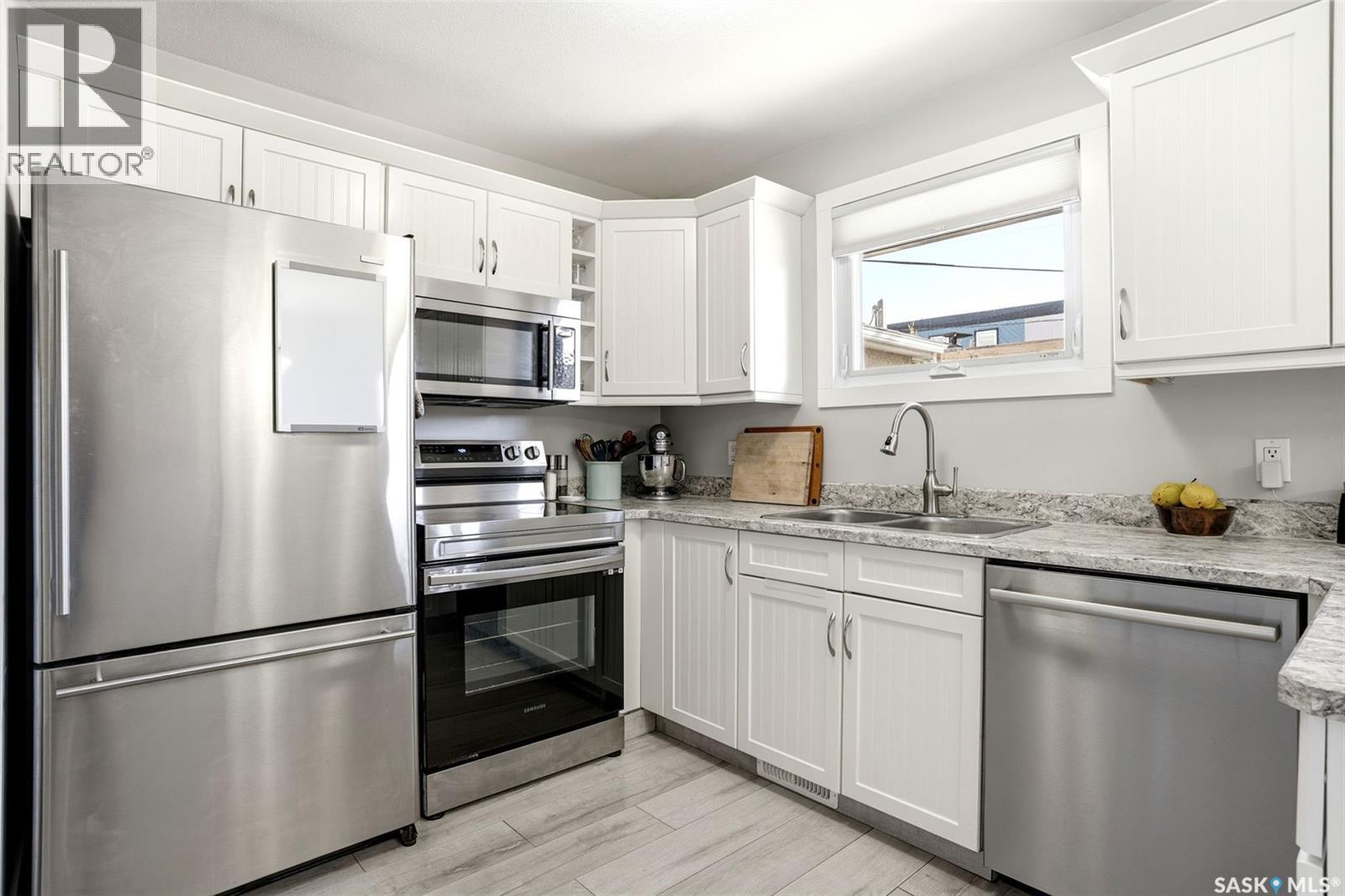 1115 12th Avenue E, Regina, Saskatchewan  S4N 4W2 - Photo 9 - SK033808