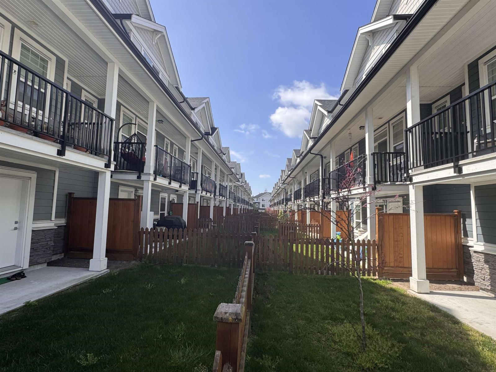 31 19501 74 Avenue, Surrey, British Columbia  V4N 6V7 - Photo 3 - R3113751