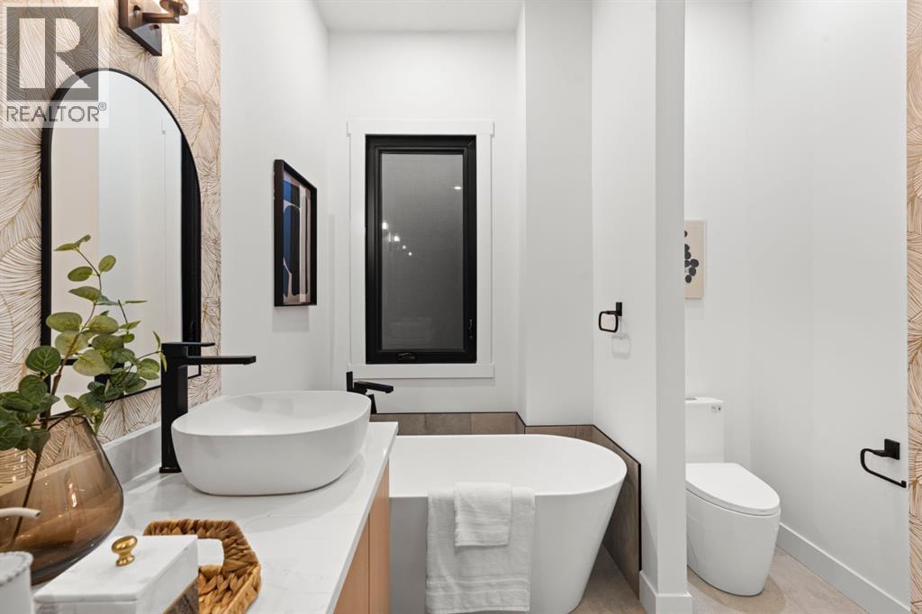 27 Glacier Drive Sw, Calgary, Alberta  T3E 5A2 - Photo 20 - A2276893