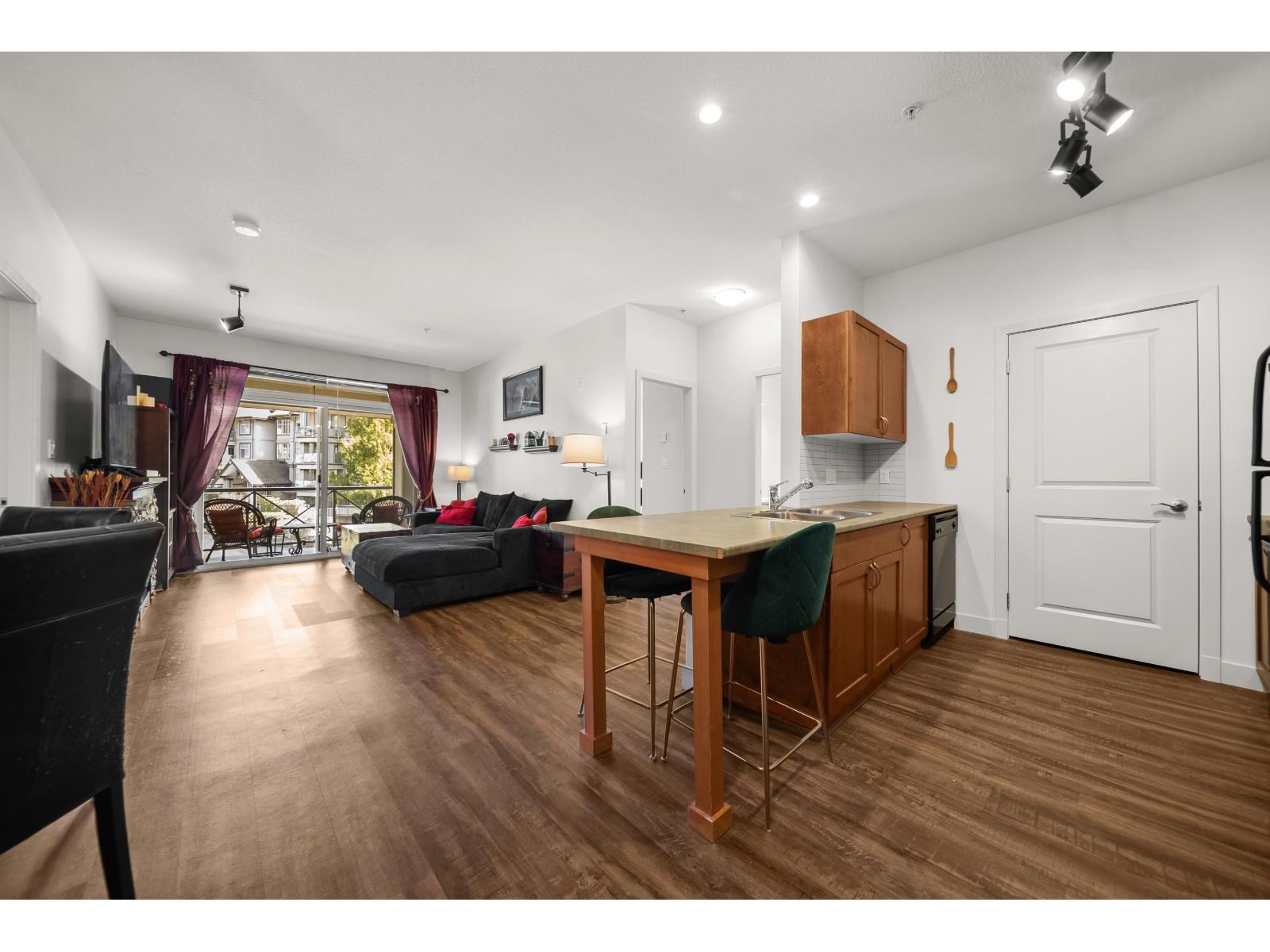 315 33318 E Bourquin Crescent, Abbotsford, British Columbia  V2S 0A6 - Photo 4 - R3111640