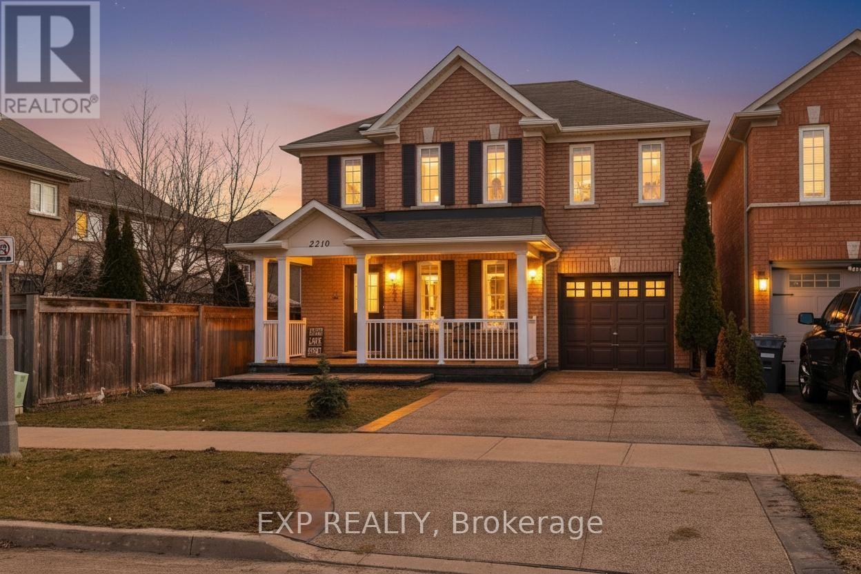 2210 FAIRMOUNT DRIVE, Oakville, Ontario