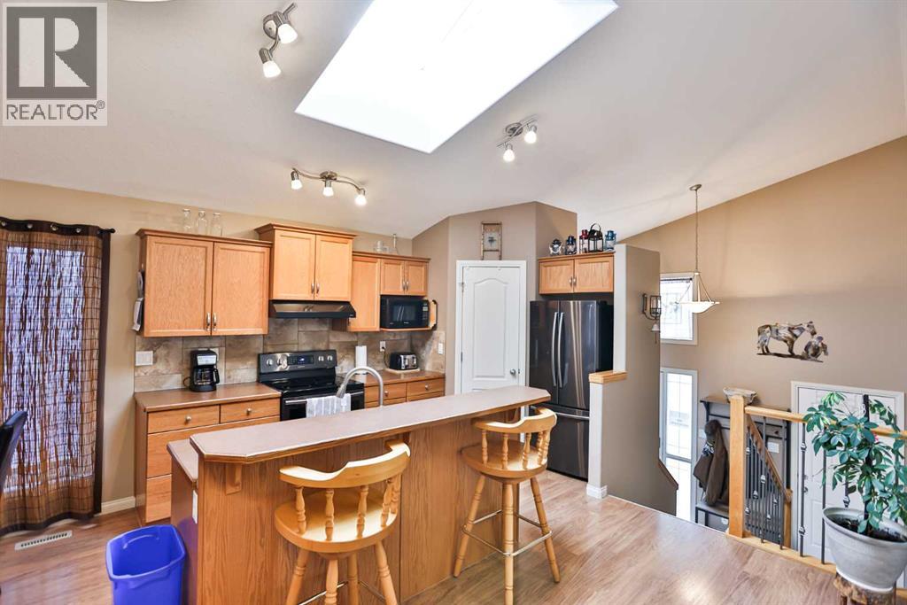 408 Thyrza Burkitt Link N, Lethbridge, Alberta  T1H 5M5 - Photo 4 - A2291553