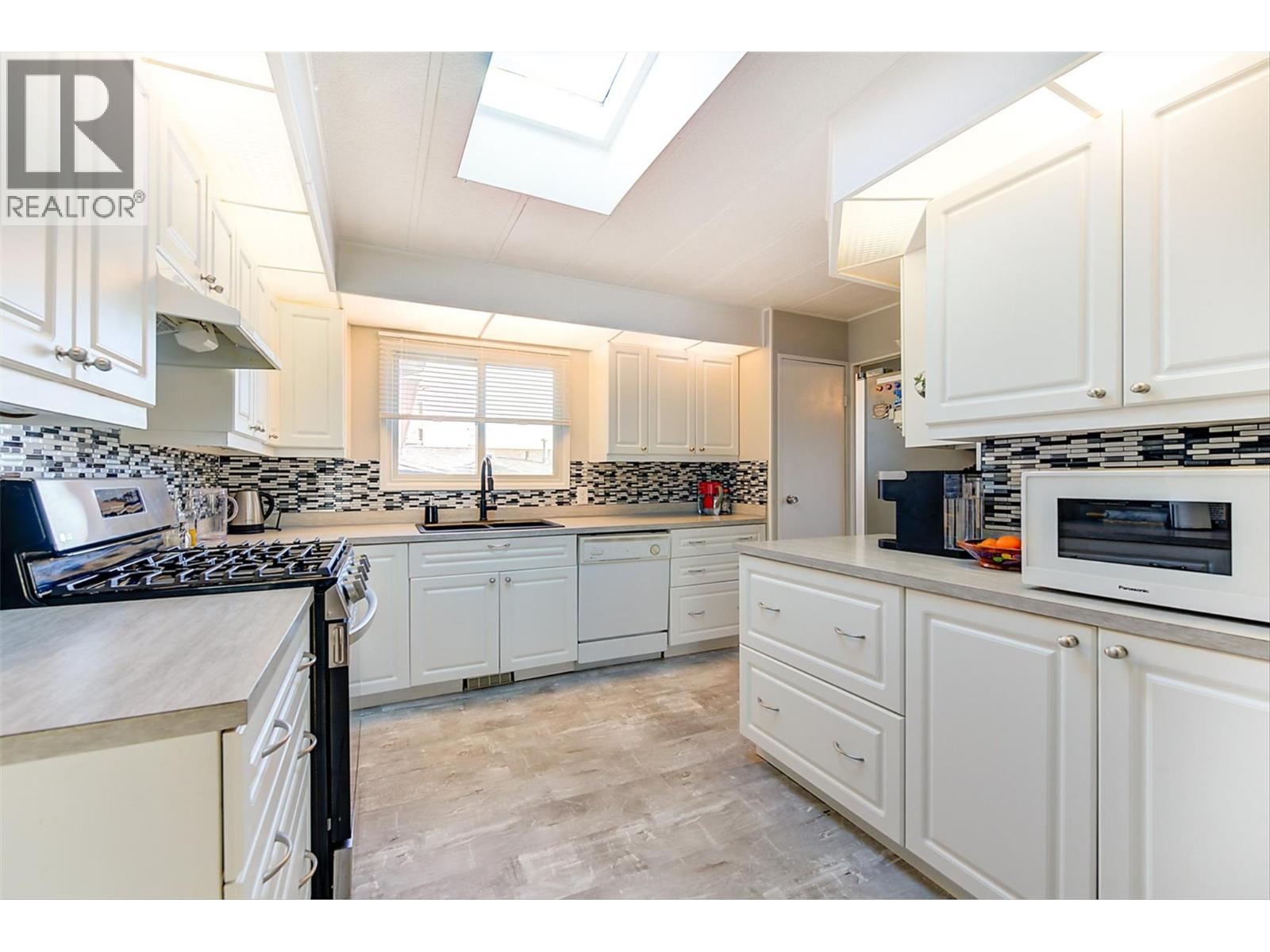 2098 Boucherie Road Unit# 52, West Kelowna, British Columbia  V4T 2A5 - Photo 32 - 10384046