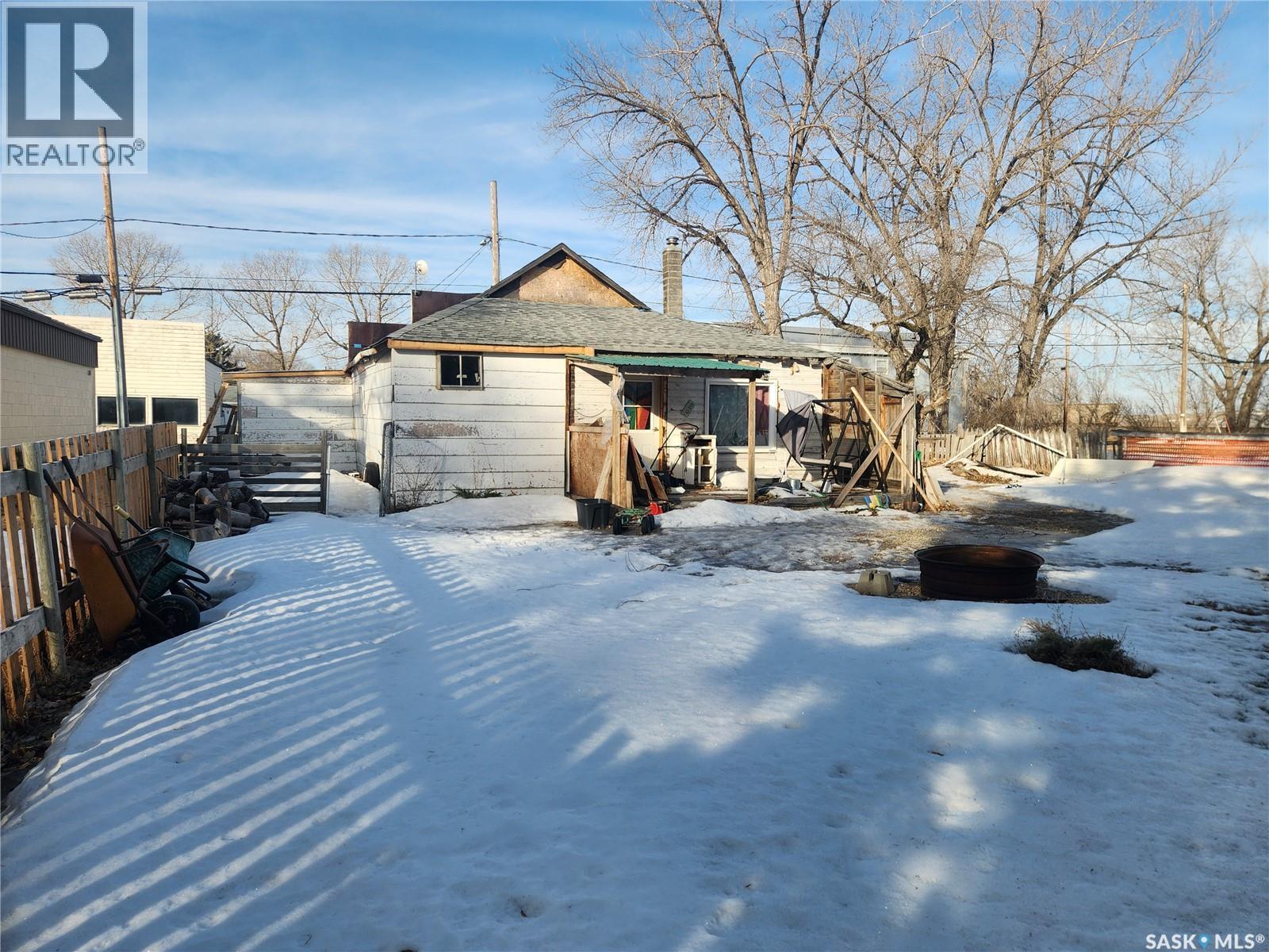 421 4th Street, Chaplin, Saskatchewan  S0H 0V0 - Photo 28 - SK028646