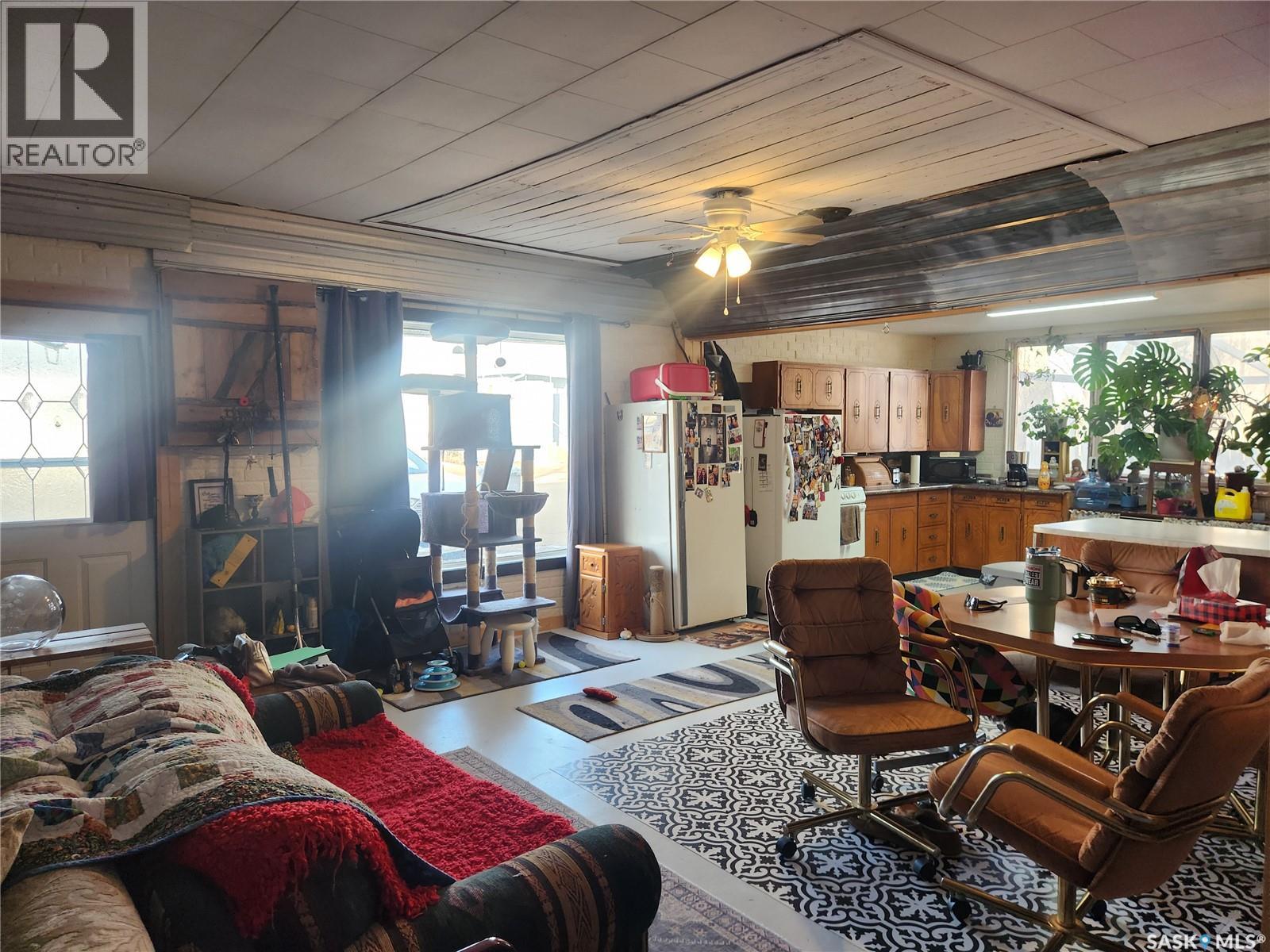 421 4th Street, Chaplin, Saskatchewan  S0H 0V0 - Photo 9 - SK028646