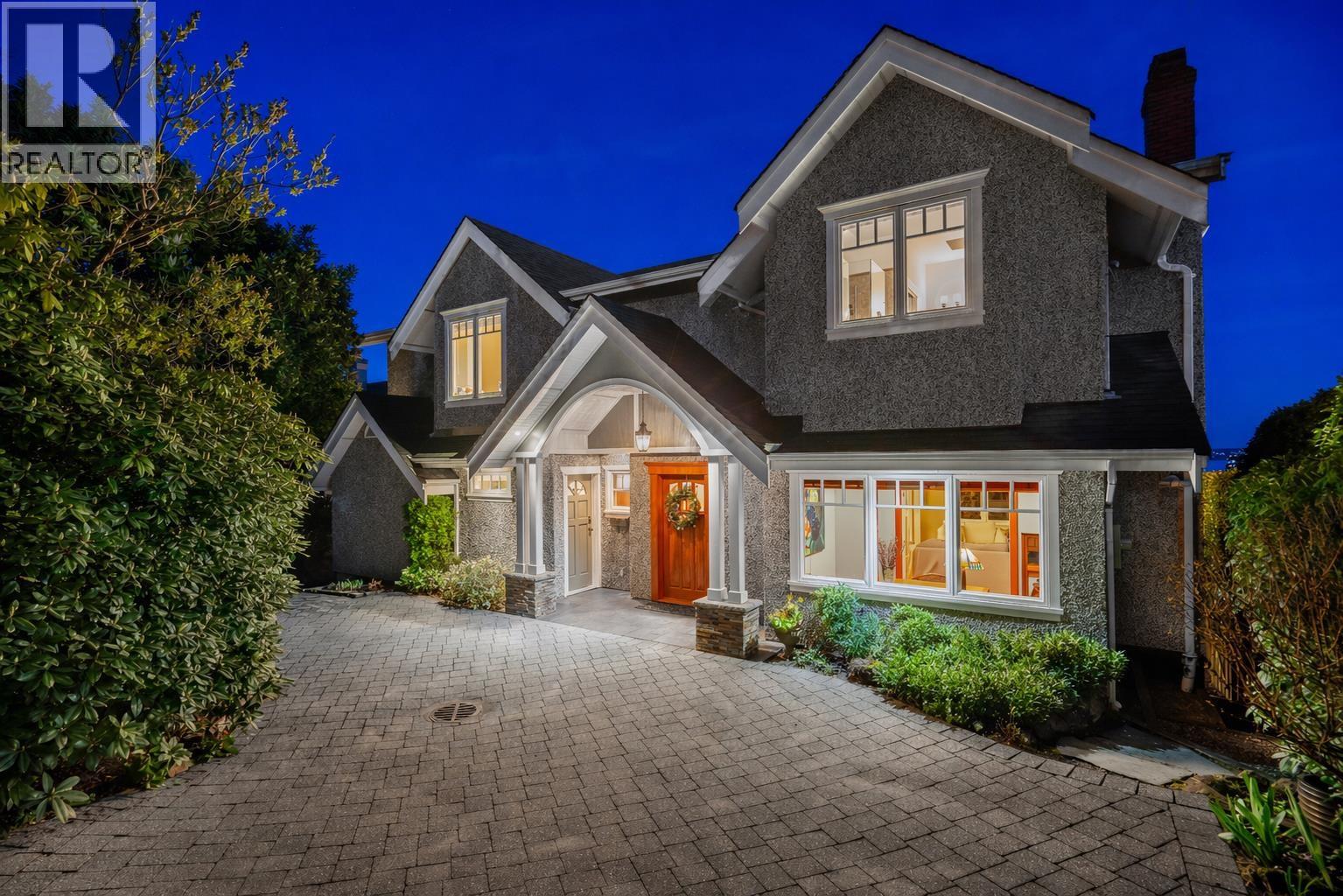 2374 NELSON AVENUE, West Vancouver, British Columbia