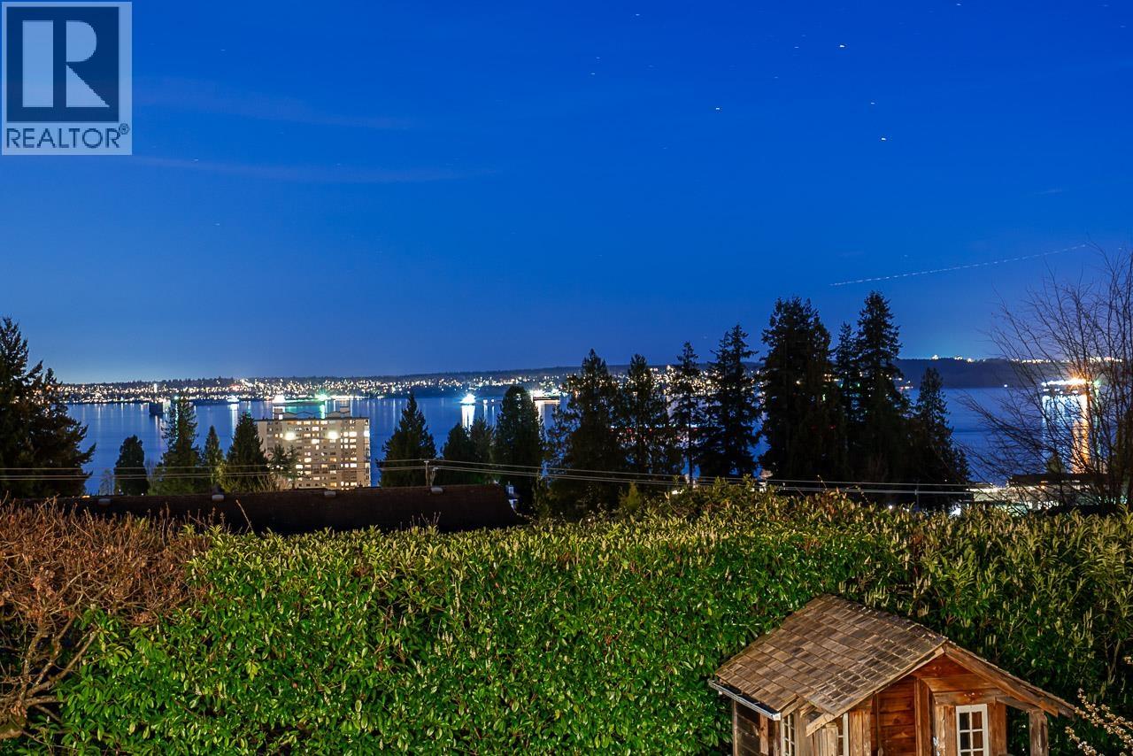 2374 Nelson Avenue, West Vancouver, British Columbia  V7V 2R2 - Photo 28 - R3111861