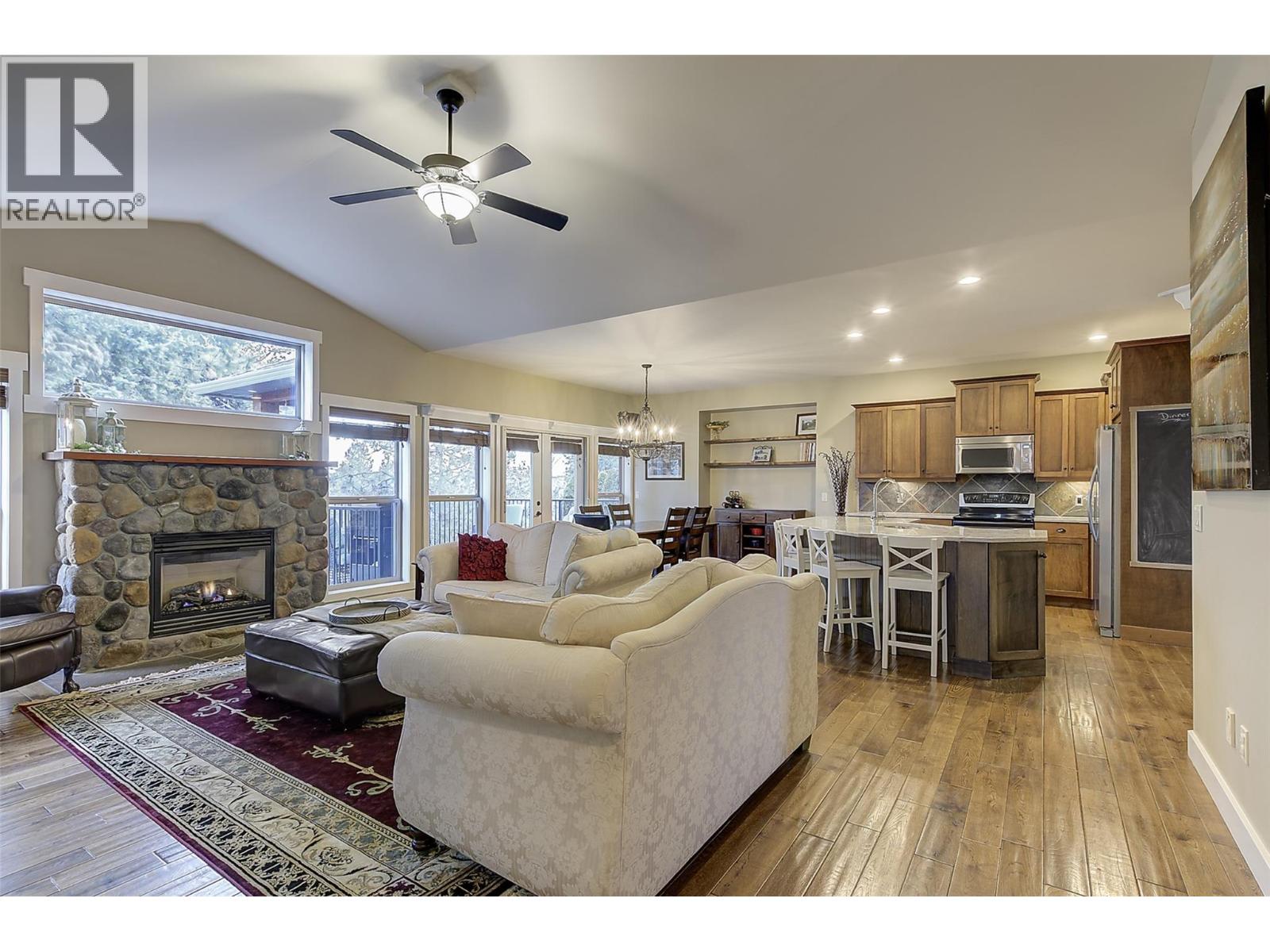 12633 Driftwood Court, Lake Country, British Columbia  V4V 2M9 - Photo 3 - 10384675