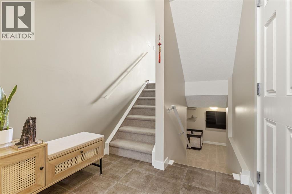 71 Cimarron Vista Gardens, Okotoks, Alberta  T1S 0G3 - Photo 4 - A2303911