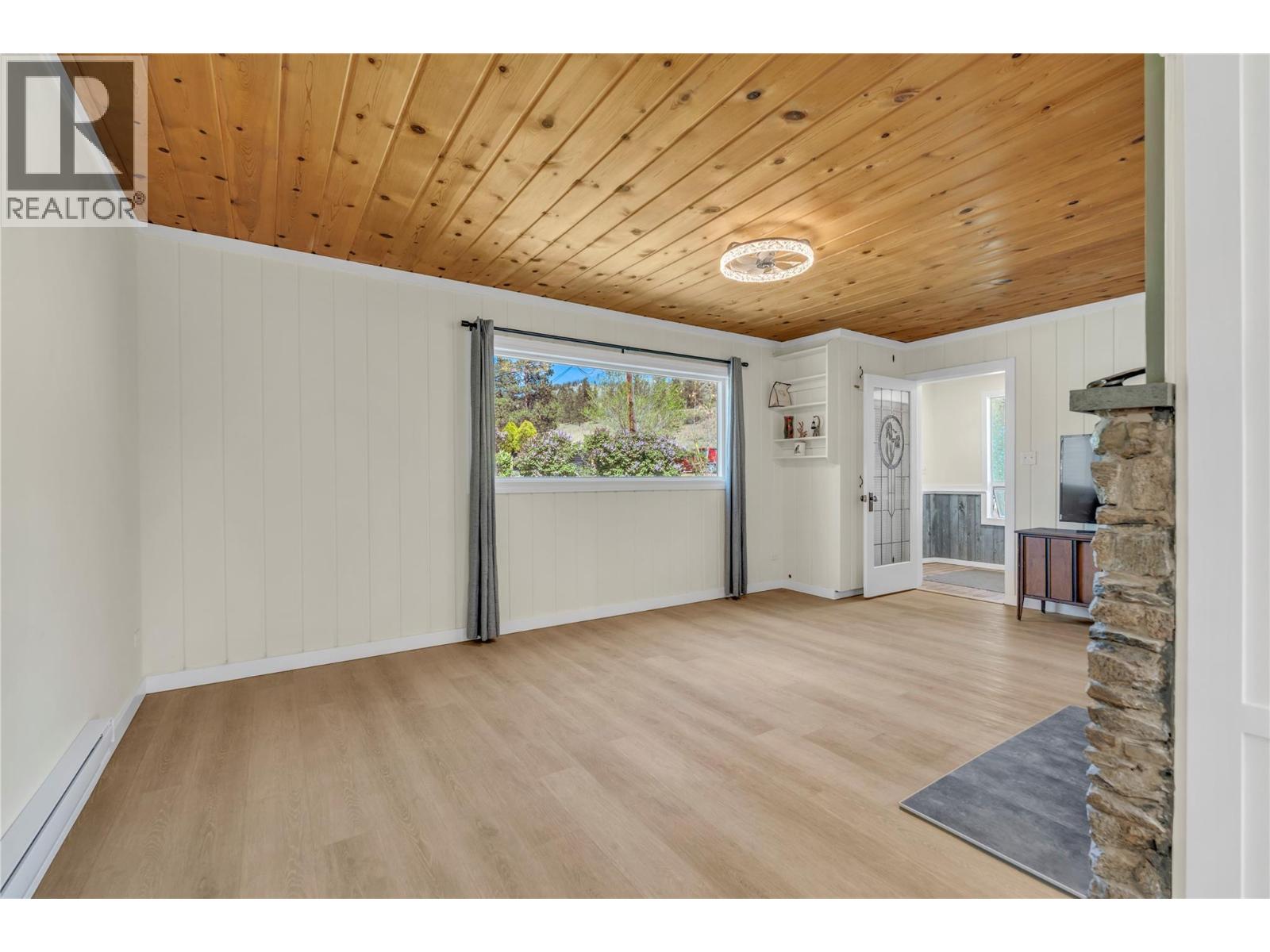 4609 6th Avenue, Okanagan Falls, British Columbia  V0H 1R5 - Photo 6 - 10384718