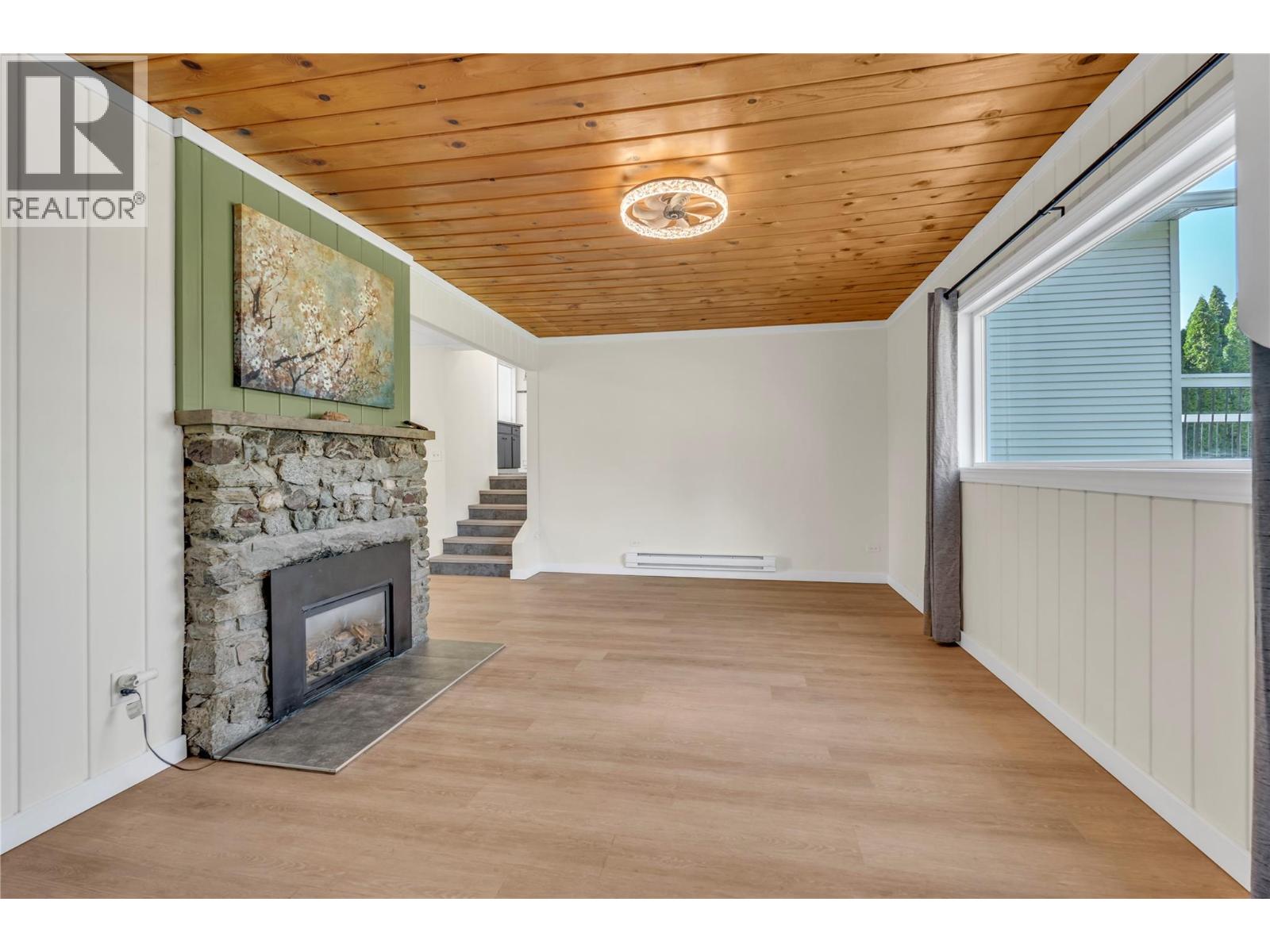 4609 6th Avenue, Okanagan Falls, British Columbia  V0H 1R5 - Photo 4 - 10384718