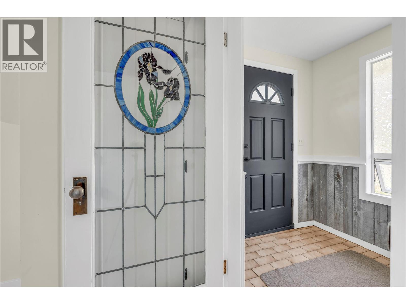 4609 6th Avenue, Okanagan Falls, British Columbia  V0H 1R5 - Photo 2 - 10384718