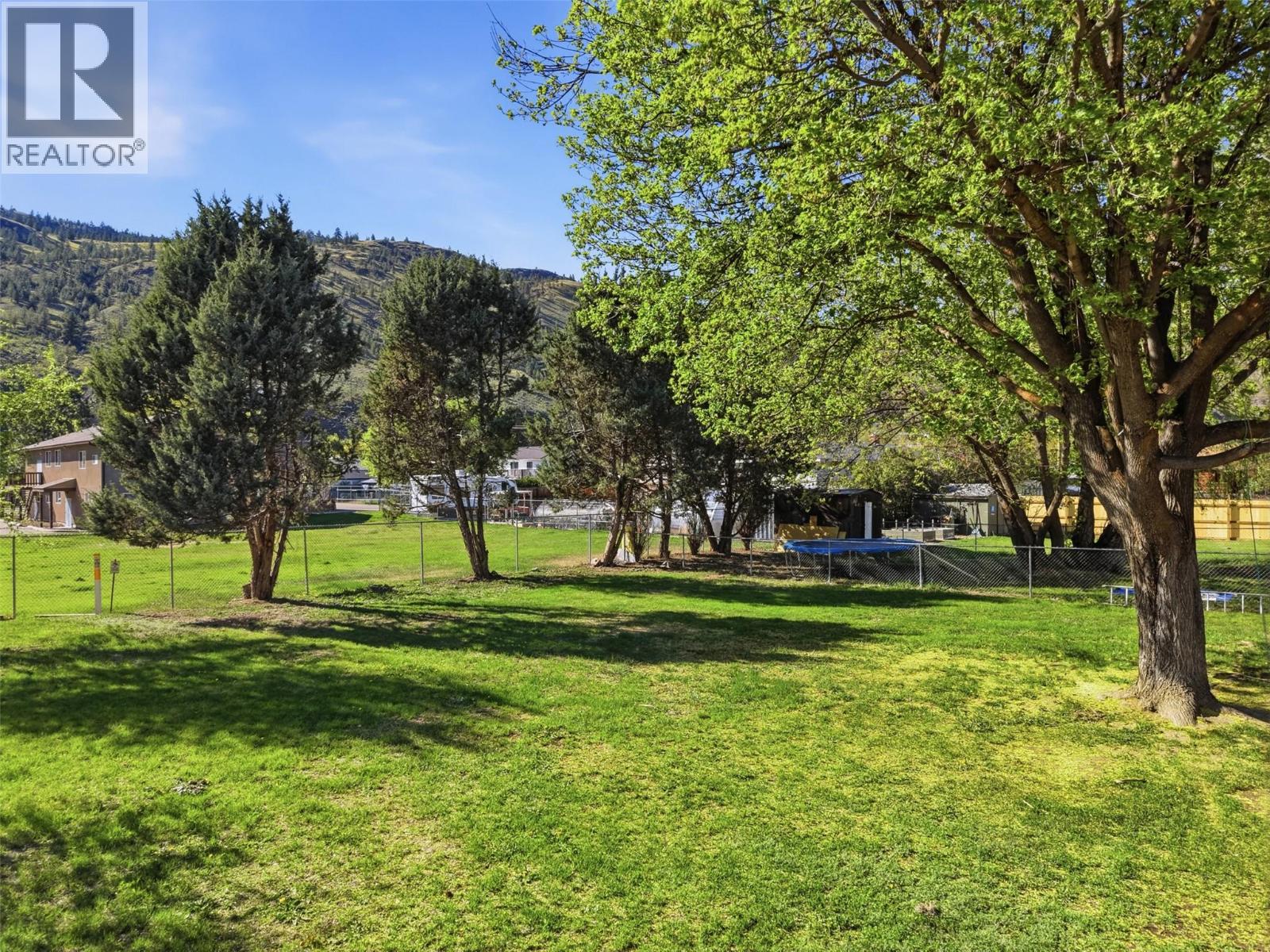 3170/3172 Wawn Crescent, Kamloops, British Columbia  V2B 7J6 - Photo 28 - 10384243