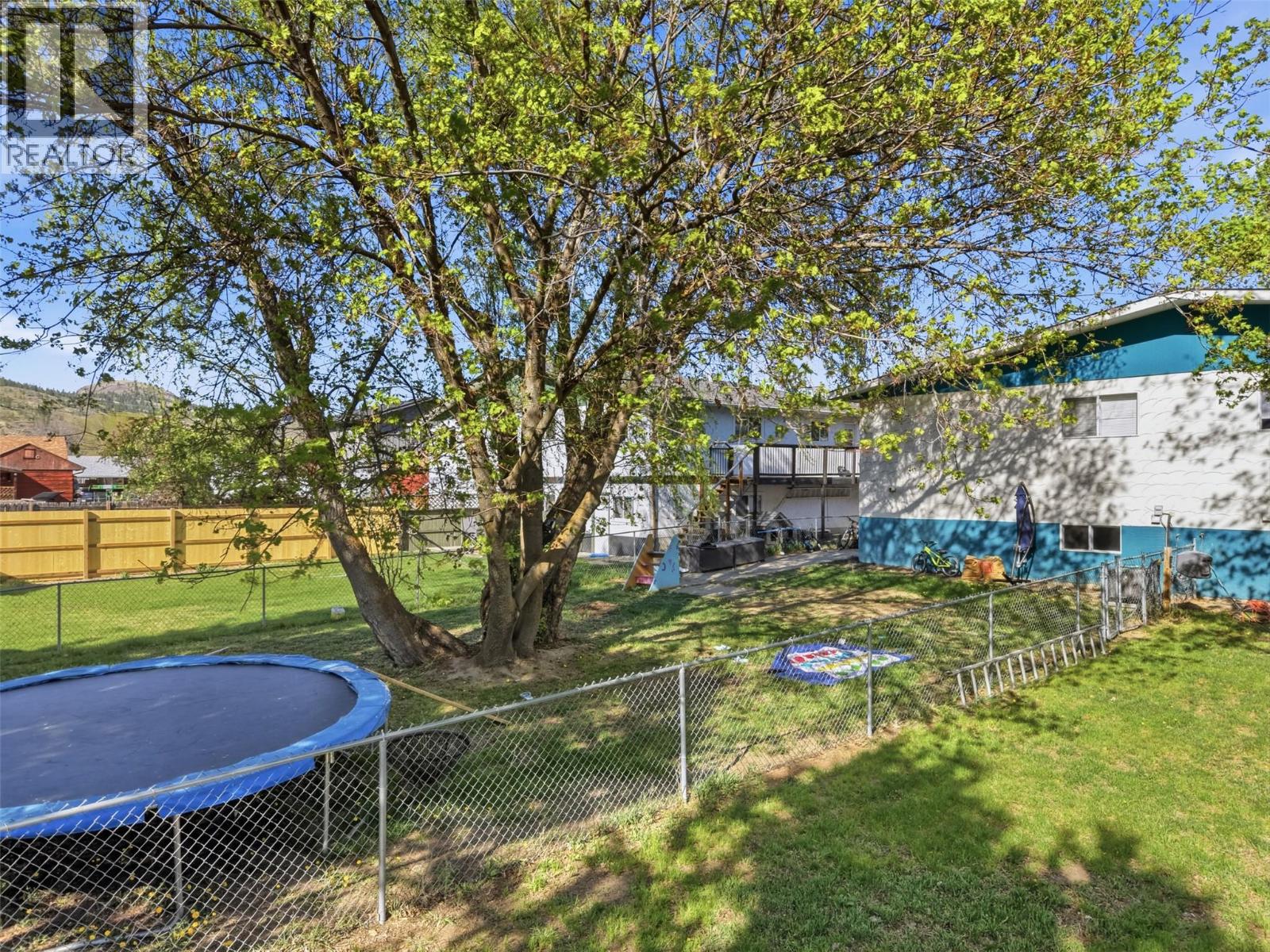 3170/3172 Wawn Crescent, Kamloops, British Columbia  V2B 7J6 - Photo 32 - 10384243