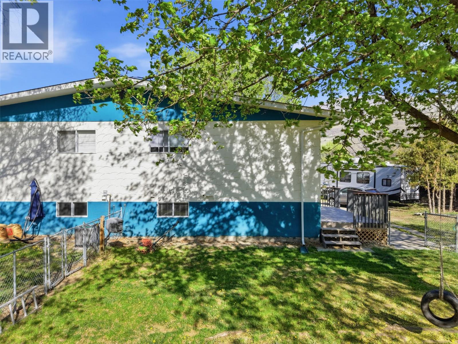 3170/3172 Wawn Crescent, Kamloops, British Columbia  V2B 7J6 - Photo 34 - 10384243