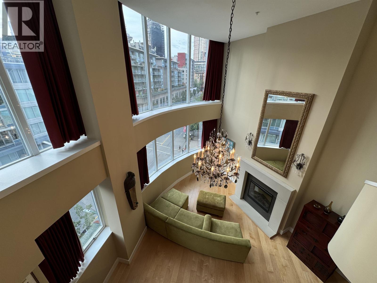 Ph7 618 Abbott Street, Vancouver, British Columbia  V6B 0B9 - Photo 2 - R3115279