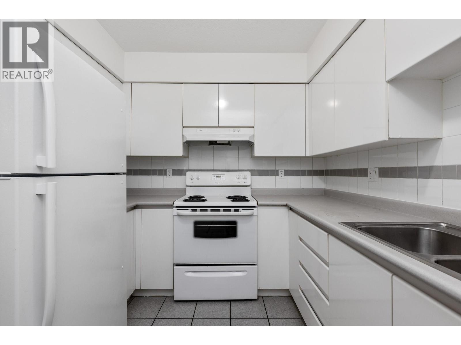 505 9603 Manchester Drive, Burnaby, British Columbia  V3N 4Y7 - Photo 6 - R3115291