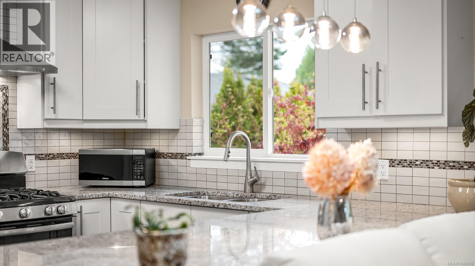 787 Stewart Ave, Courtenay, British Columbia  V9N 3H3 - Photo 9 - 1032665