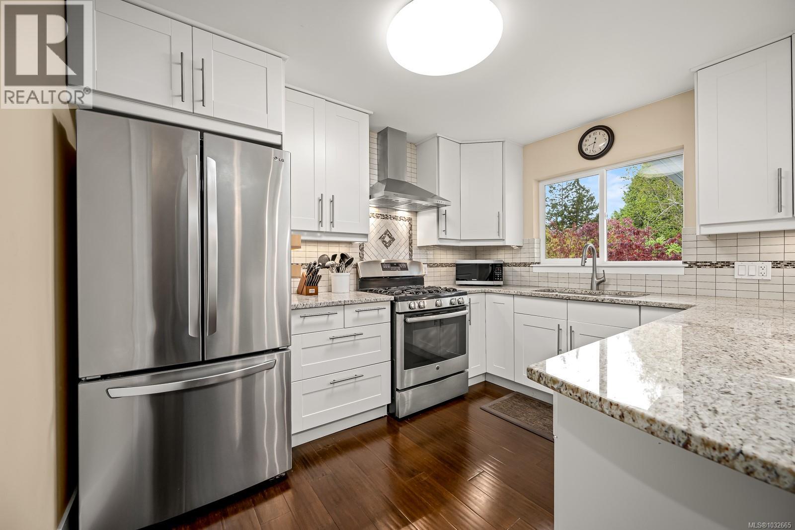 787 Stewart Ave, Courtenay, British Columbia  V9N 3H3 - Photo 12 - 1032665