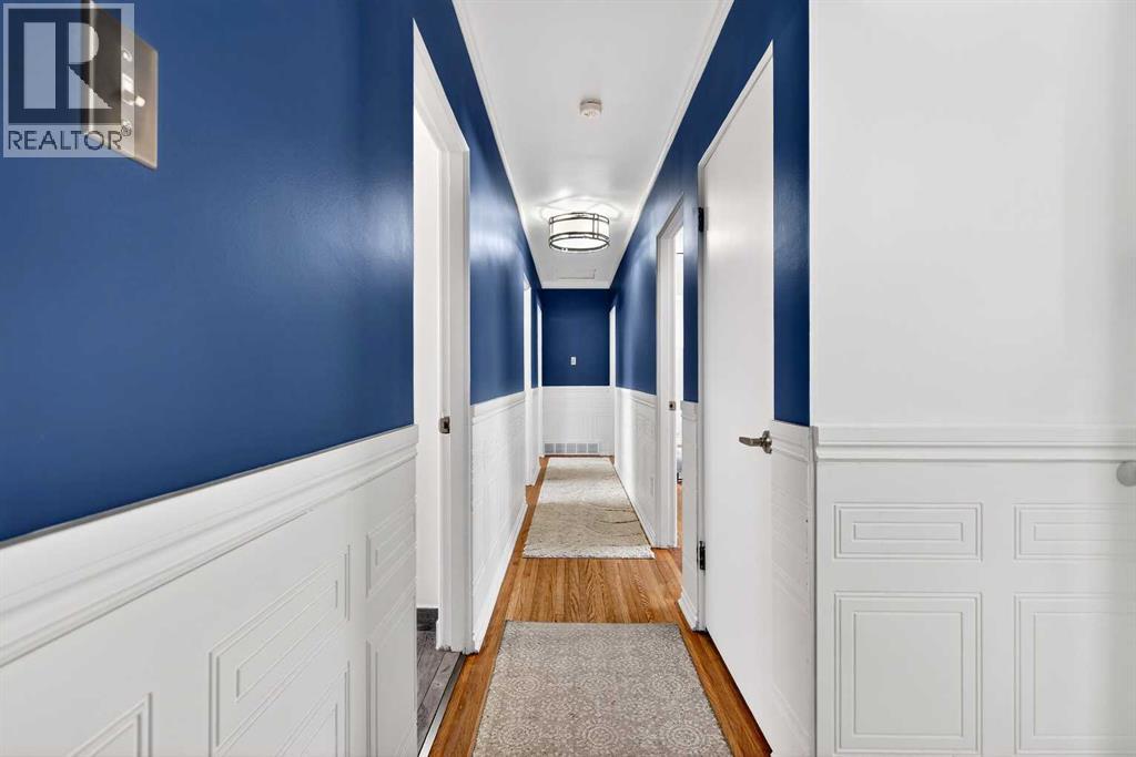 33 Warwick Drive SW, Calgary, Alberta  T3C 2R5 - Photo 24 - A2297421