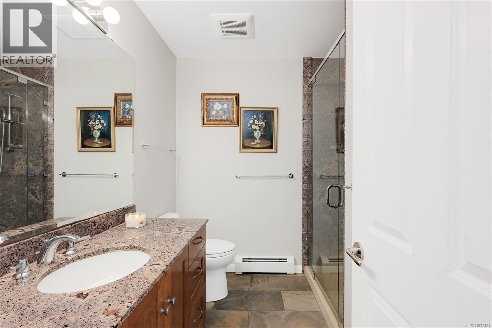 2770 Arbutus Rd, Saanich, British Columbia  V8N 5X4 - Photo 50 - 1032481